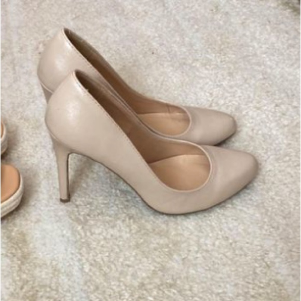 Nude Lauren Conrad Pumps